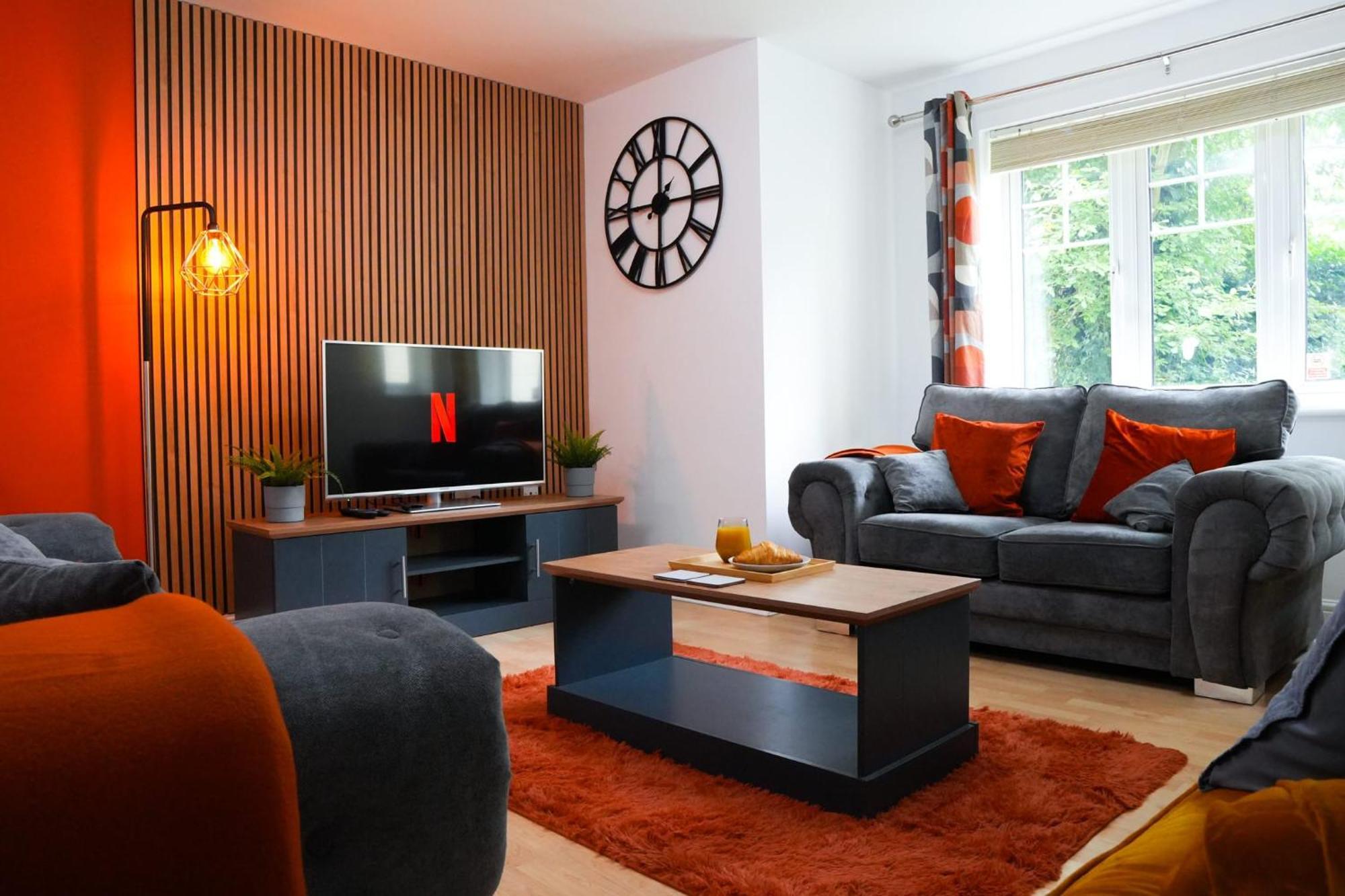 Whole 2-Bed Apartment - Contractors, Professionals, Ulez Free, Free Parking, B'Ham City 10Mins Birmingham Bagian luar foto