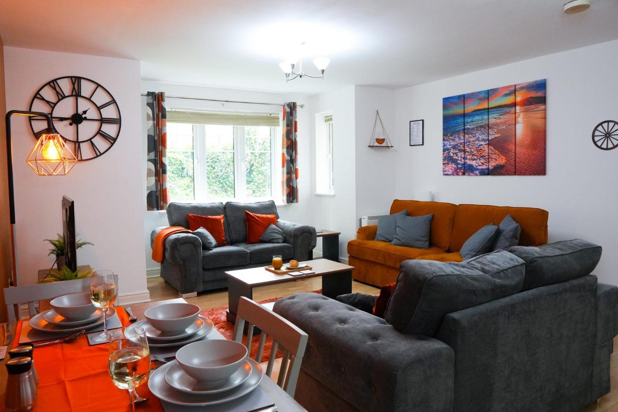 Whole 2-Bed Apartment - Contractors, Professionals, Ulez Free, Free Parking, B'Ham City 10Mins Birmingham Bagian luar foto